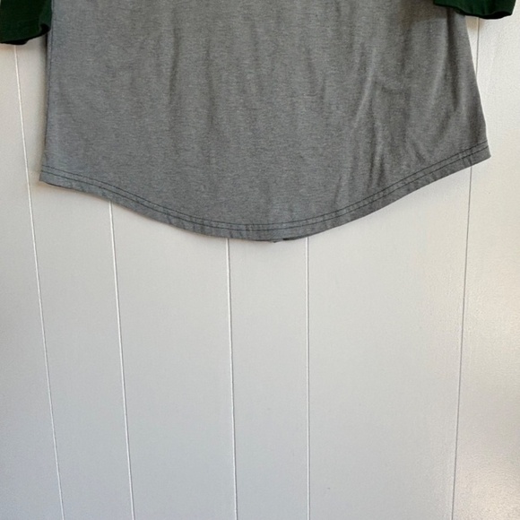 Cherryloom 3/4 sleeve rounded hem t-shirt with gnomes size 2XL (fits small) - Picture 6 of 7